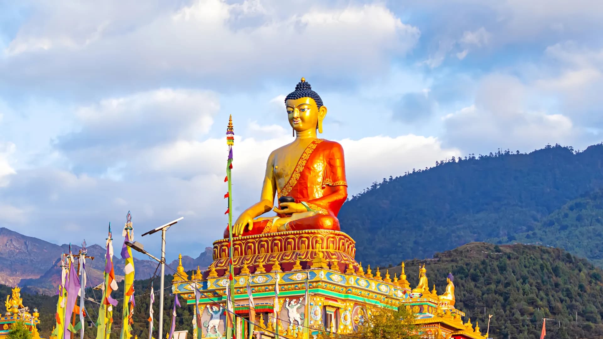 Best Arunachal Pradesh Tour Package with Kaziranga – 13 Days